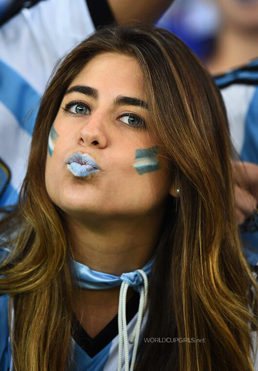 hottest-girls-fans-world-cup-2014_10-argentinian-5435365