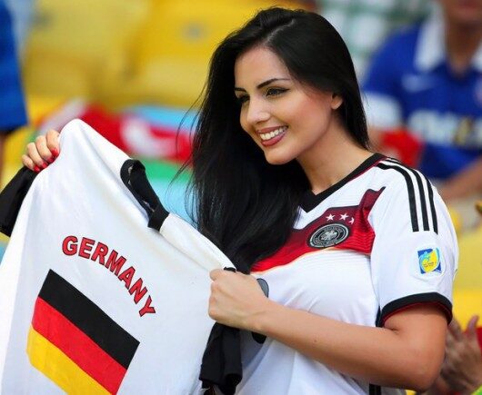 hottest-girls-fans-world-cup-2014_27-german-530x435-6504571